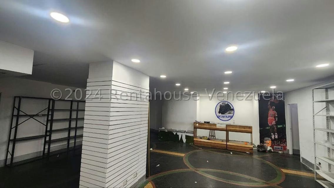 Comercial (Local Comercial) en Venta en Centro, Distrito Metropolitano - 2
