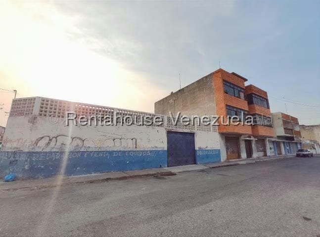 Comercial (Local Comercial) en Venta en Centro, Lara