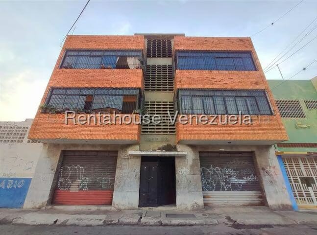 Comercial (Local Comercial) en Venta en Centro, Lara - 32