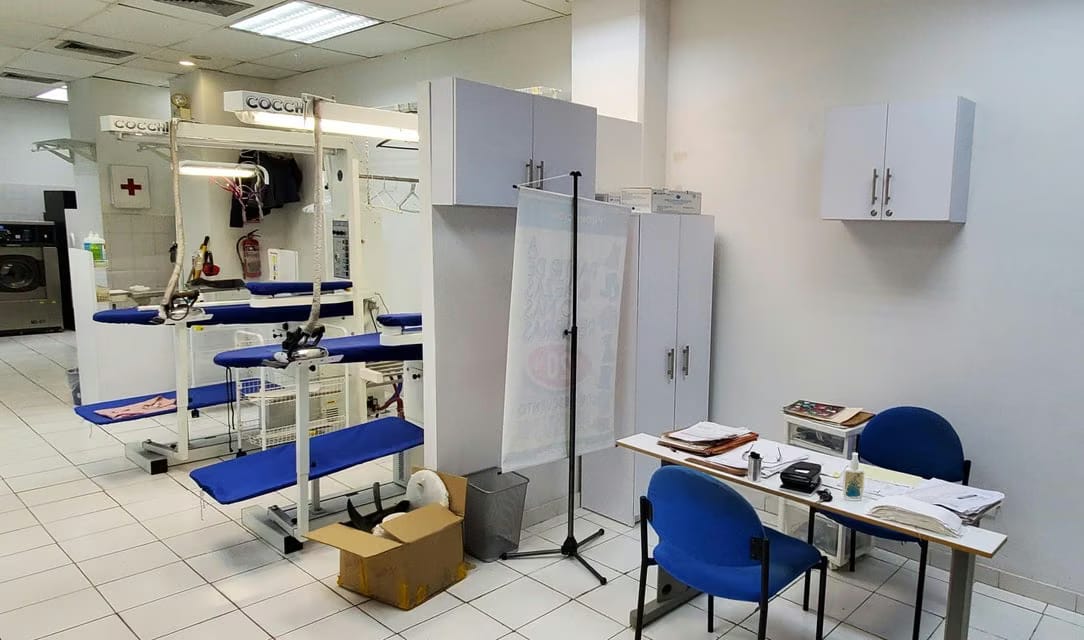 Comercial (Local Comercial) en Venta en Los Samanes, Distrito Metropolitano - 15