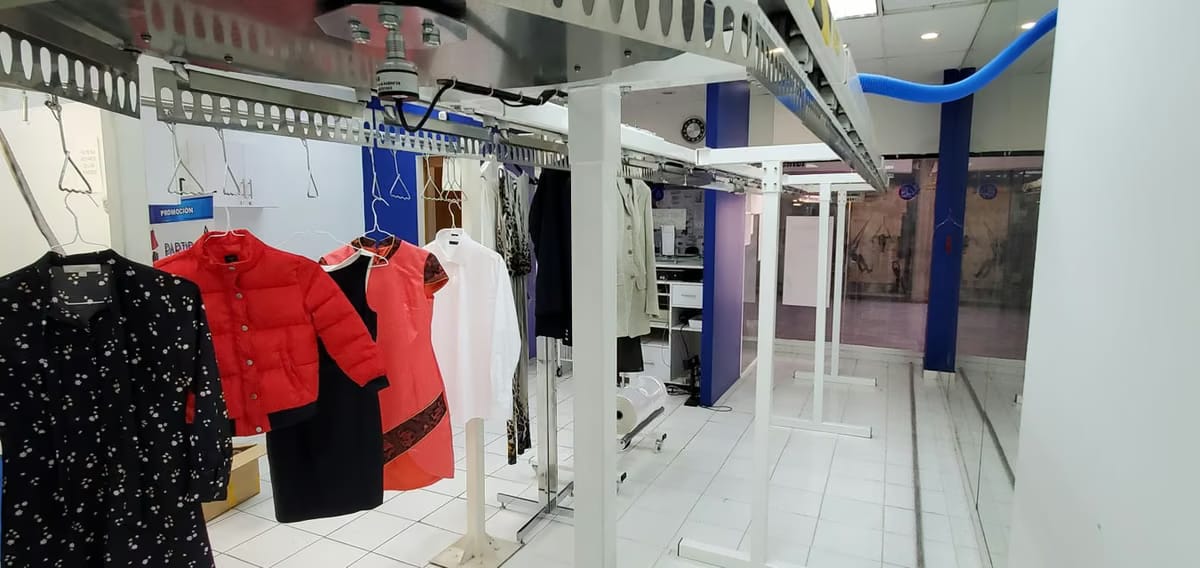 Comercial (Local Comercial) en Venta en Los Samanes, Distrito Metropolitano - 10