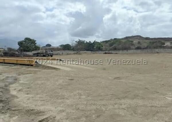 Terreno (Comercial) en Alquiler en La Sabana, Miranda - 5