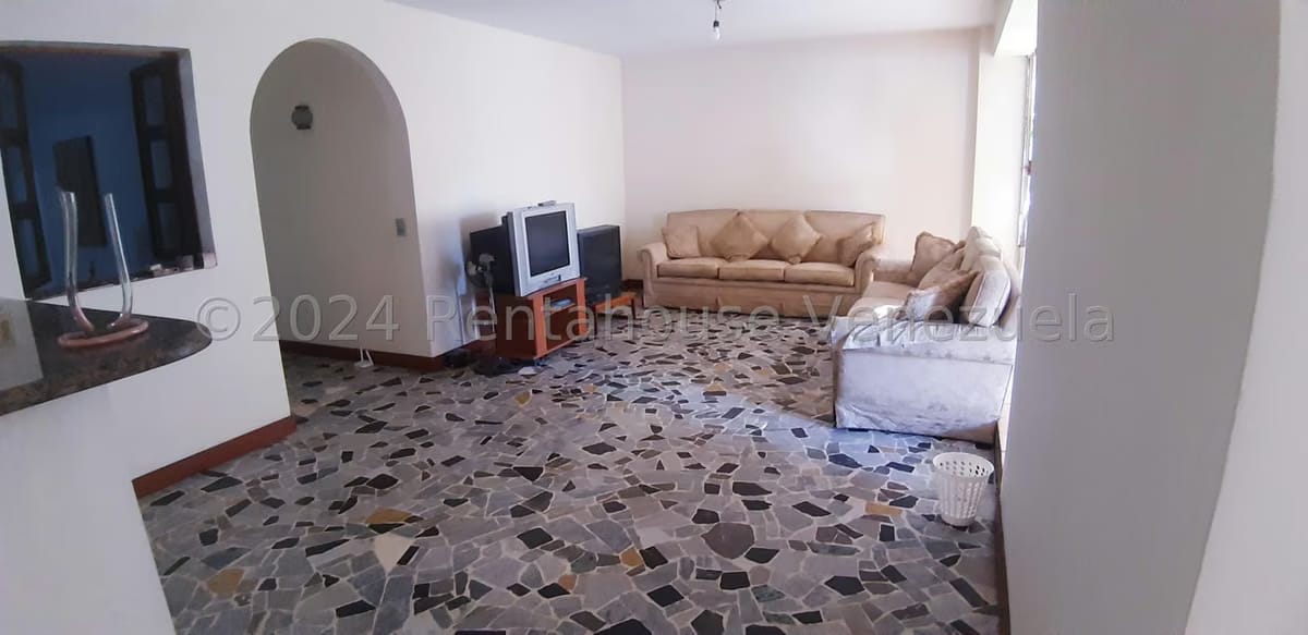 Apartamento (1 Nivel) en Venta en El Marques, Distrito Metropolitano - 3