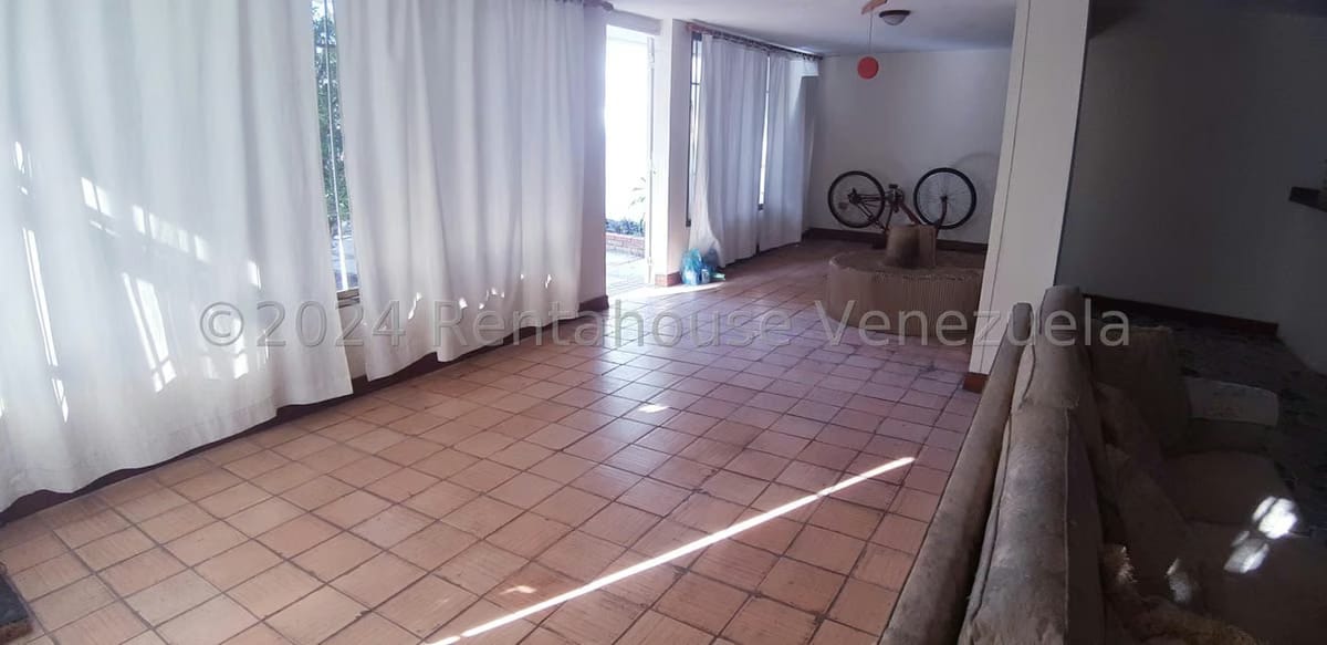 Apartamento (1 Nivel) en Venta en El Marques, Distrito Metropolitano - 9
