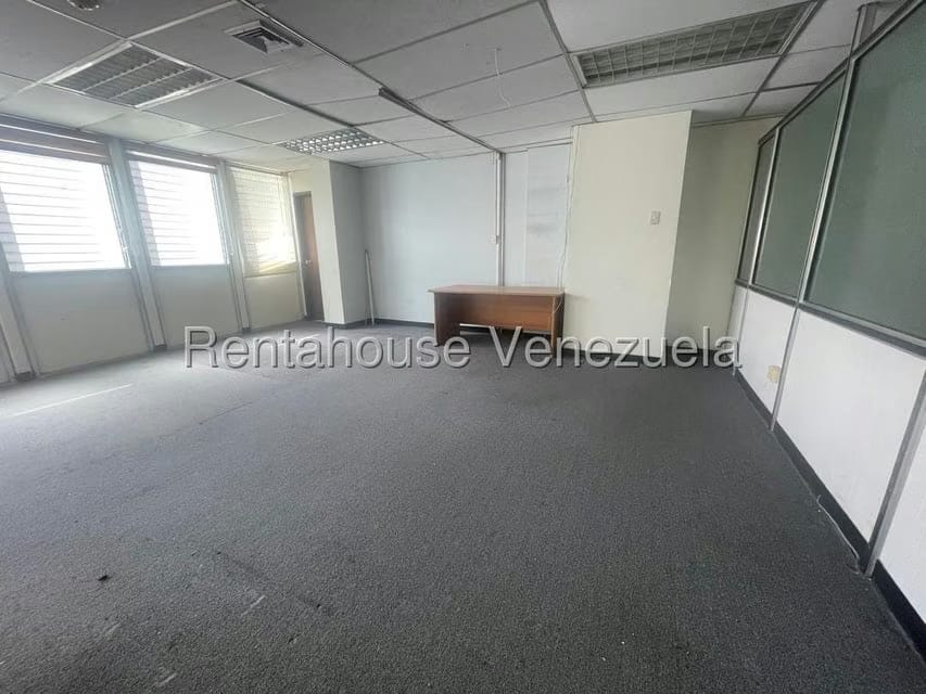 Comercial (Oficina) en Alquiler en El Rosal, Distrito Metropolitano - 6