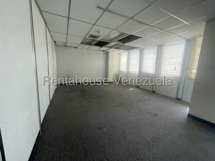 Comercial (Oficina) en Alquiler en El Rosal, Distrito Metropolitano - 7
