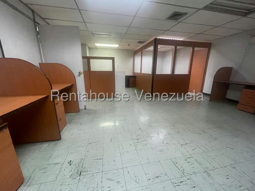 Comercial (Oficina) en Alquiler en El Rosal, Distrito Metropolitano - 10