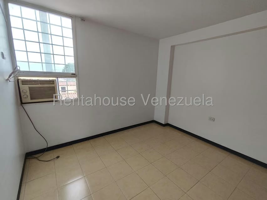 Apartamento (1 Nivel) en Alquiler en Roca Terra, Lara - 17