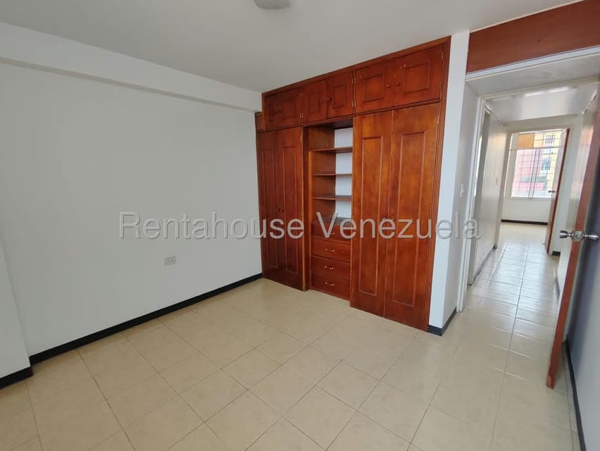 Apartamento (1 Nivel) en Alquiler en Roca Terra, Lara - 18