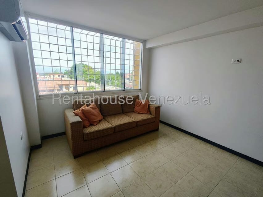 Apartamento (1 Nivel) en Alquiler en Roca Terra, Lara - 8