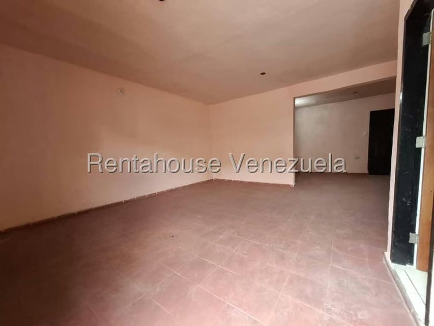 Comercial (Local Comercial) en Alquiler en Parroquia Juan de Villegas, Lara - 12