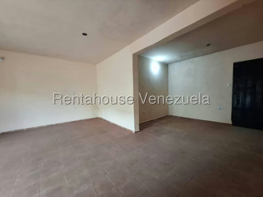 Comercial (Local Comercial) en Alquiler en Parroquia Juan de Villegas, Lara - 8