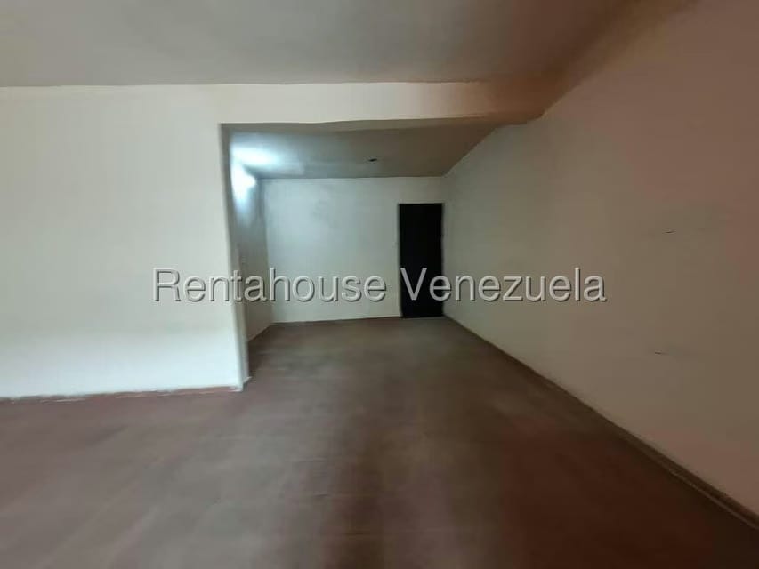Comercial (Local Comercial) en Alquiler en Parroquia Juan de Villegas, Lara - 9