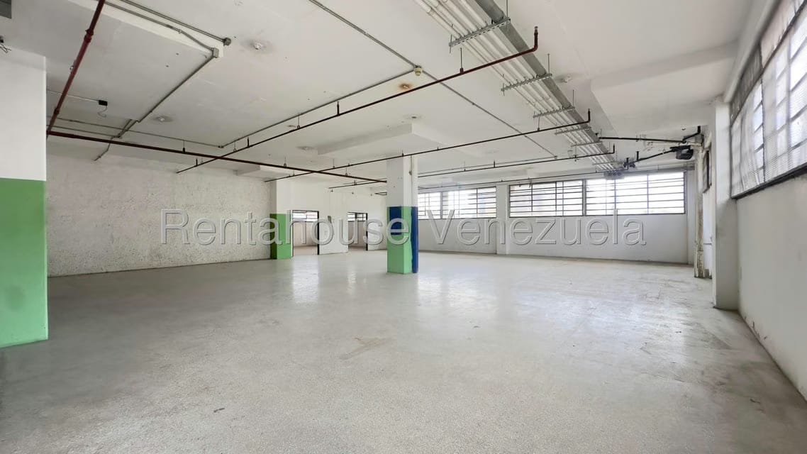 Comercial (Galpon - Deposito) en Alquiler en Boleita Norte, Distrito Metropolitano - 2