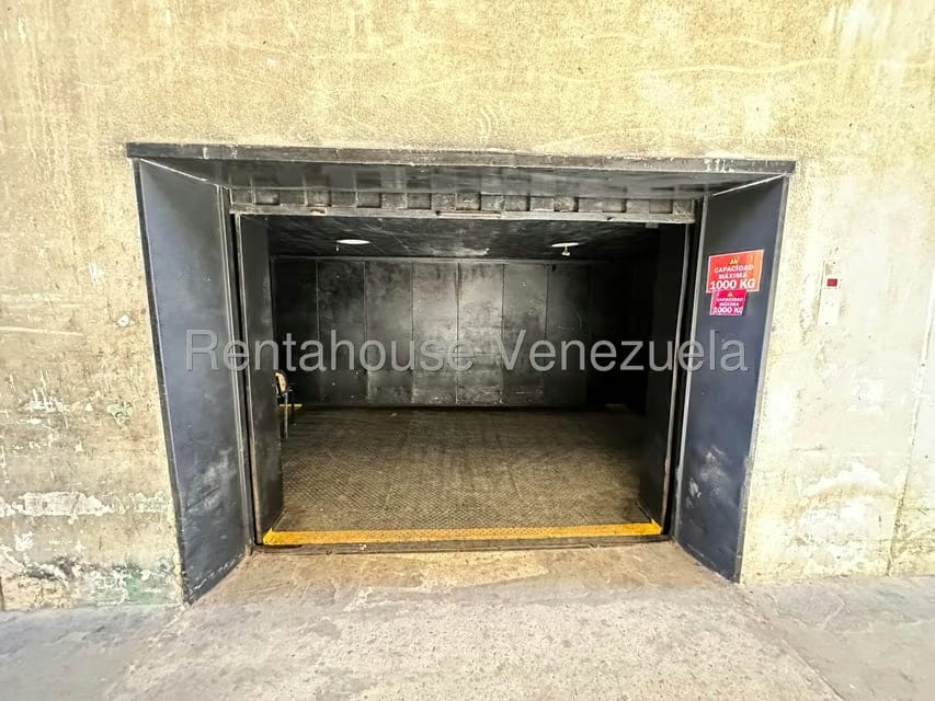 Comercial (Galpon - Deposito) en Alquiler en Boleita Norte, Distrito Metropolitano - 27