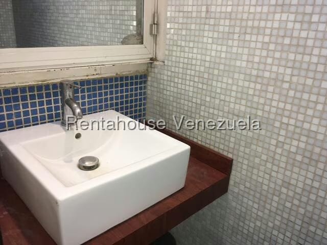 Comercial (Oficina) en Alquiler en Los Ruices, Distrito Metropolitano - 10