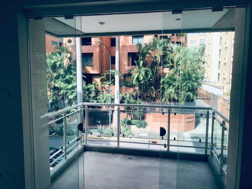 Apartamento (1 Nivel) en Venta en Campo Alegre, Distrito Metropolitano - 9
