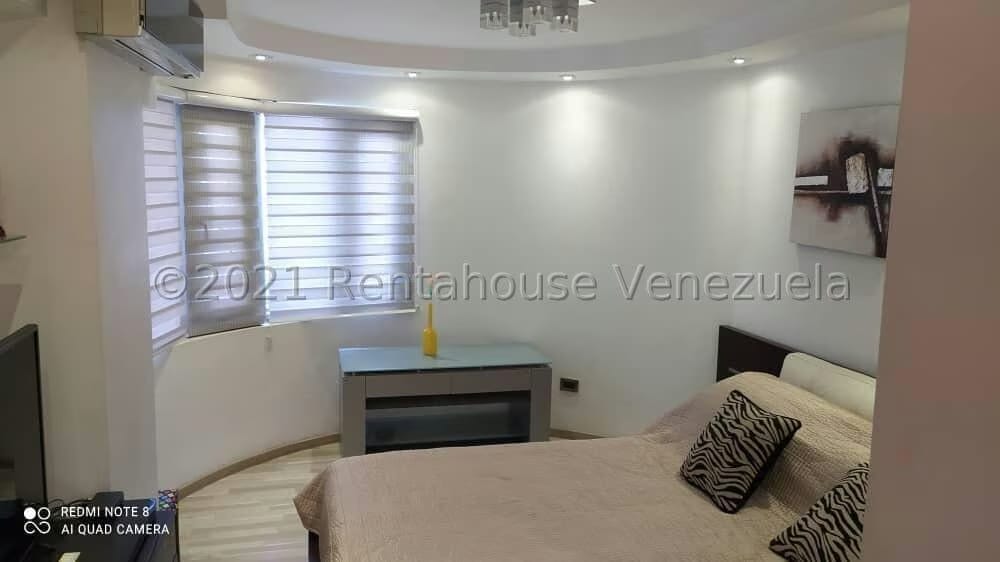 Apartamento (1 Nivel) en Venta en Los Samanes, Distrito Metropolitano - 25
