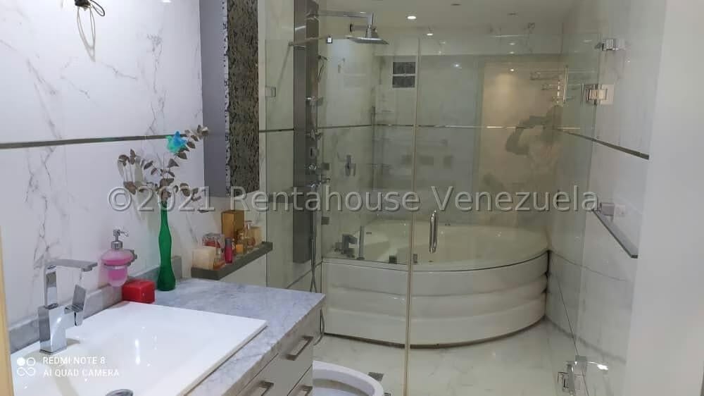Apartamento (1 Nivel) en Venta en Los Samanes, Distrito Metropolitano - 28