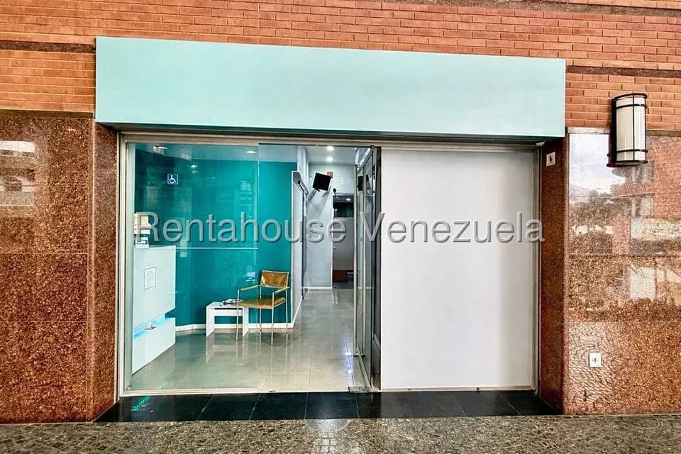 Comercial (Local Comercial) en Alquiler en La Castellana, Distrito Metropolitano - 3