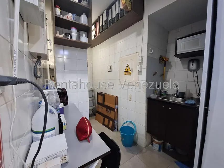 Comercial (Local Comercial) en Alquiler en La Castellana, Distrito Metropolitano - 10