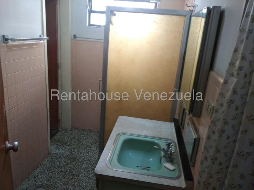 Casa (Duplex) en Venta en La Paz, Distrito Metropolitano - 24