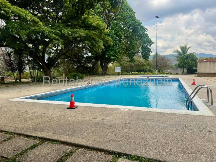 Apartamento (1 Nivel) en Alquiler en Valle Abajo, Distrito Metropolitano - 15