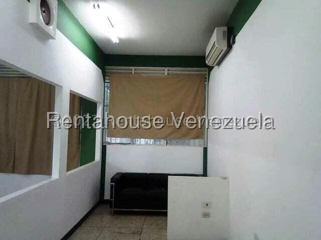 Comercial (Oficina) en Alquiler en Parroquia Catedral, Distrito Metropolitano - 7