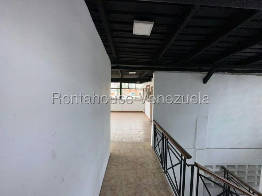 Comercial (Edificio) en Alquiler en San Martin, Distrito Metropolitano - 14