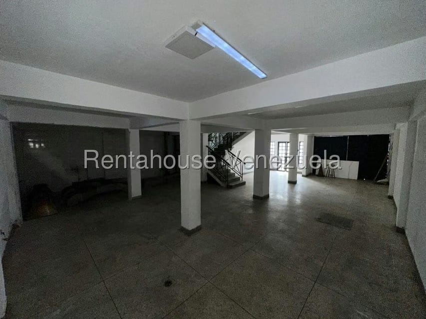 Comercial (Edificio) en Alquiler en San Martin, Distrito Metropolitano - 3