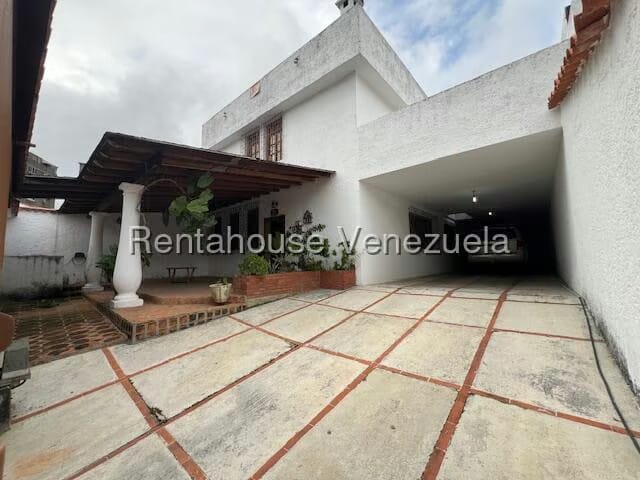 Casa (Multipes Niveles) en Venta en Pomarosa, Miranda - 2