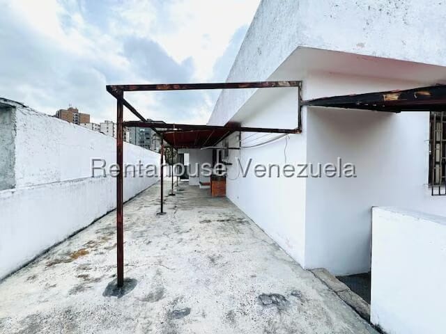 Casa (Multipes Niveles) en Venta en Pomarosa, Miranda - 3