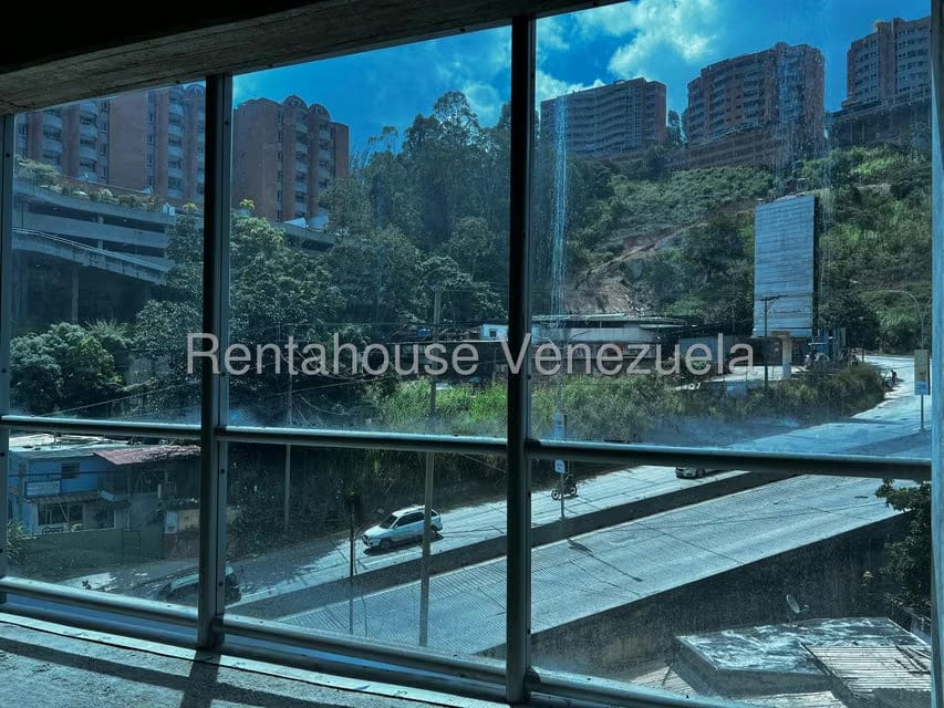 Comercial (Oficina) en Alquiler en Los Naranjos del Cafetal, Distrito Metropolitano - 12