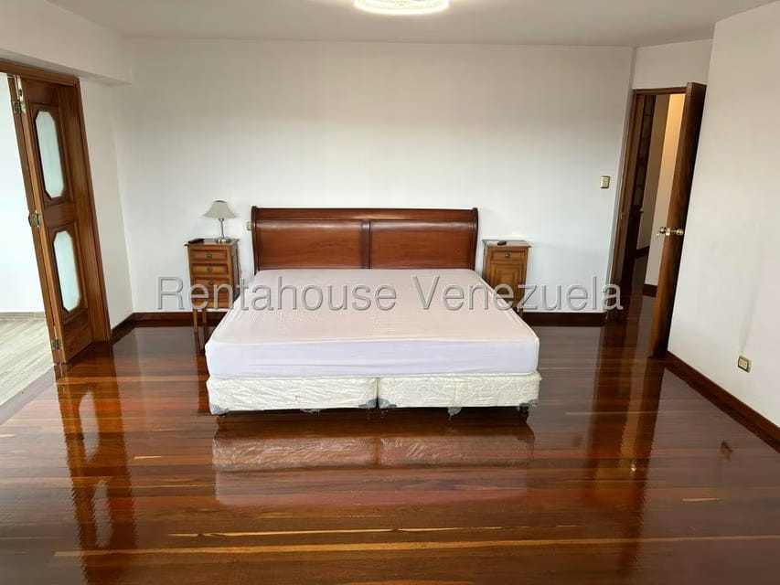 Apartamento (1 Nivel) en Venta en Colinas de Valle Arriba, Distrito Metropolitano - 31