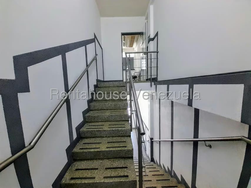 Comercial (Consultorio Medico) en Alquiler en Centro, Lara - 2