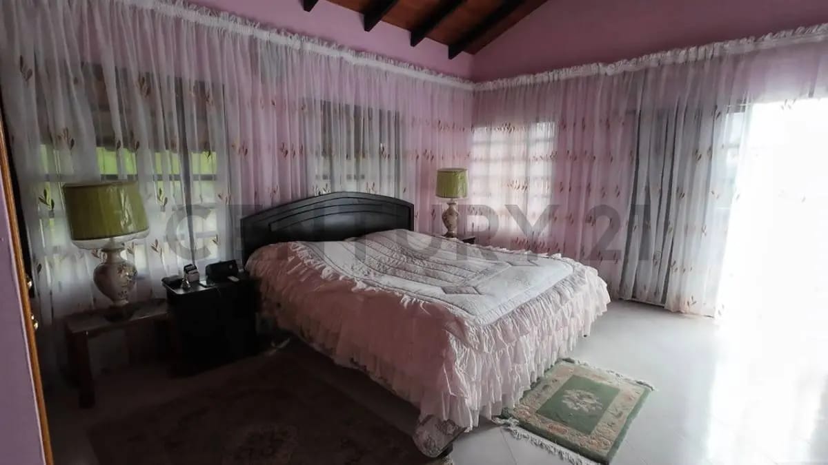 Casa en venta de tres niveles en Merida - 3