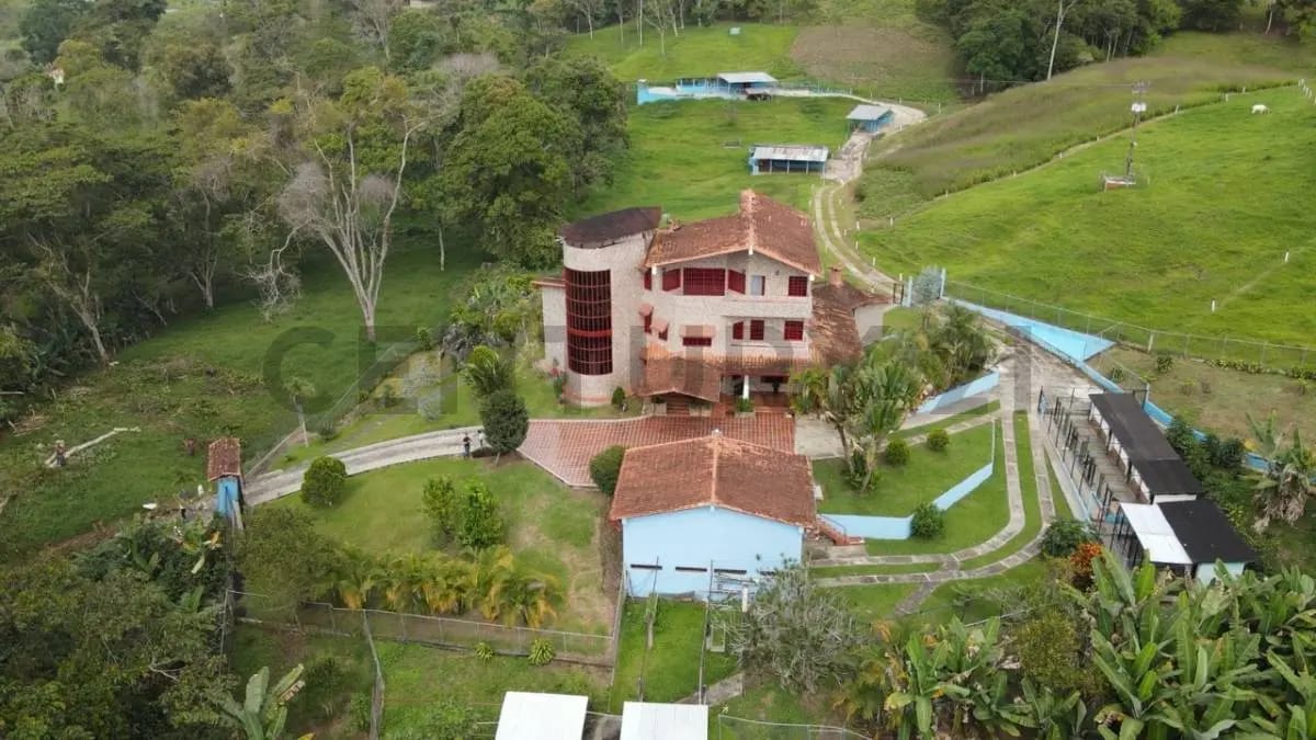Casa en venta de tres niveles en Merida - 22