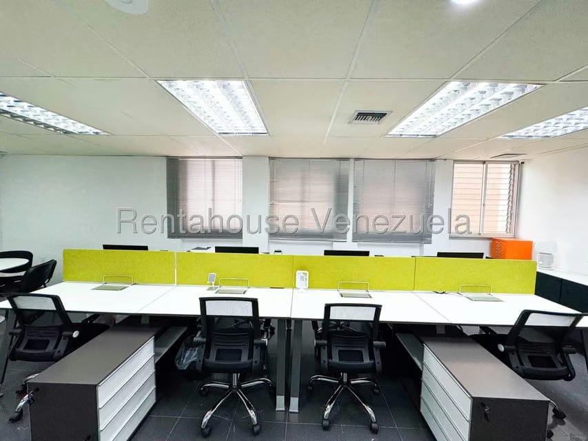 Comercial (Oficina) en Alquiler en El Rosal, Distrito Metropolitano - 14