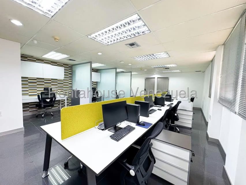 Comercial (Oficina) en Alquiler en El Rosal, Distrito Metropolitano - 7