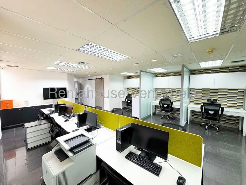 Comercial (Oficina) en Alquiler en El Rosal, Distrito Metropolitano - 9