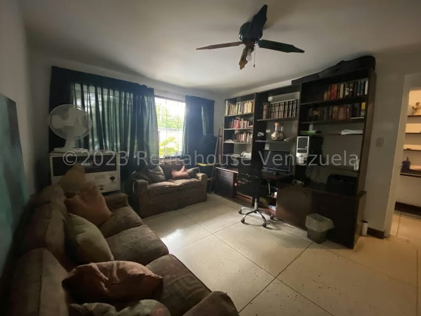 Casa (Duplex) en Venta en Chuao, Distrito Metropolitano - 4