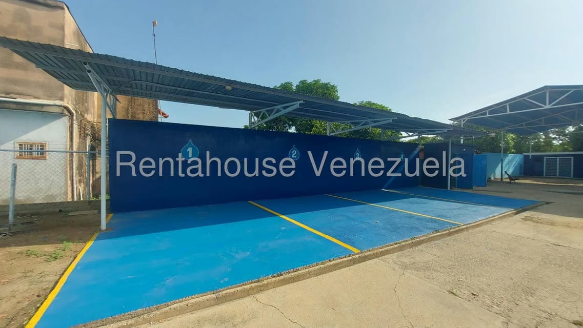 Comercial (Local Comercial) en Venta en Avenida 32, Zulia - 2
