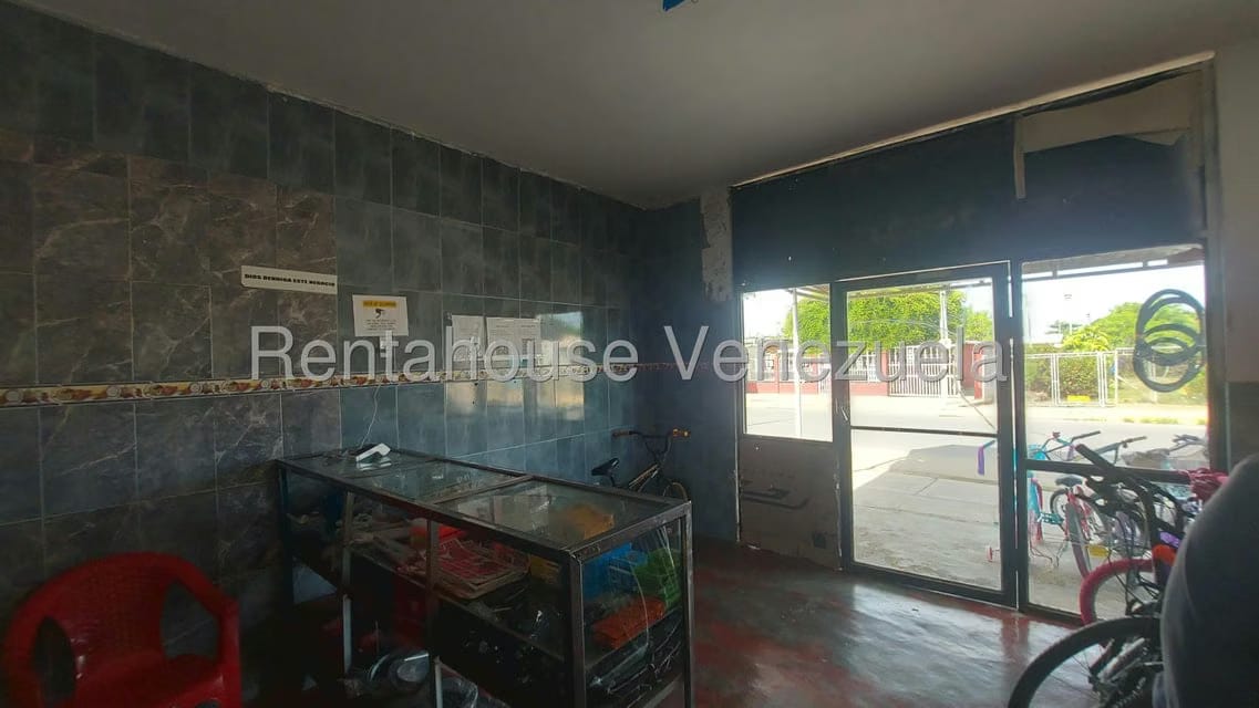 Comercial (Local Comercial) en Venta en Avenida 32, Zulia - 10