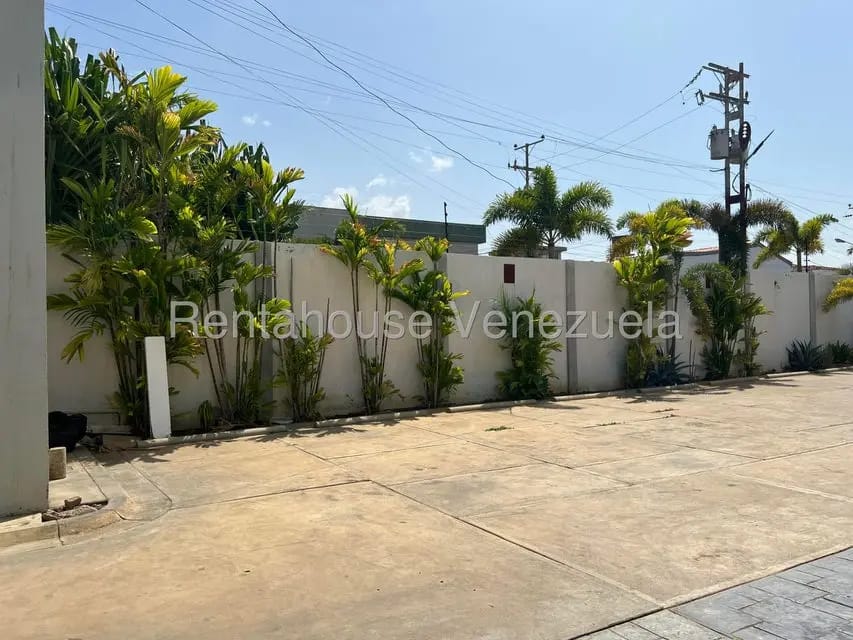 Casa (Multipes Niveles) en Venta en Sector La Floresta, Falcon - 2