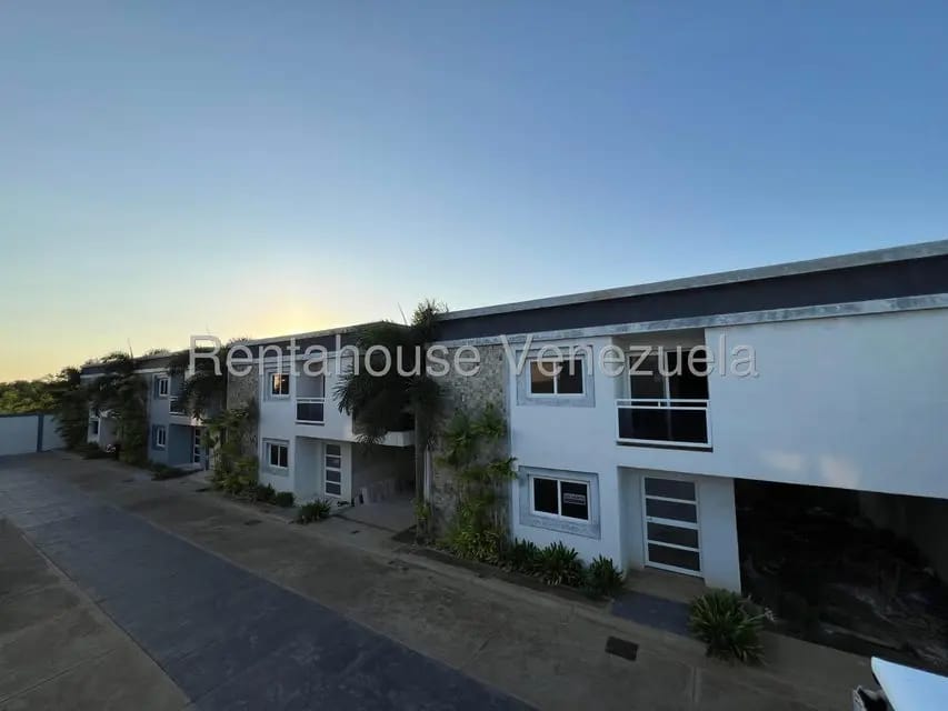 Casa (Multipes Niveles) en Venta en Sector La Floresta, Falcon - 28