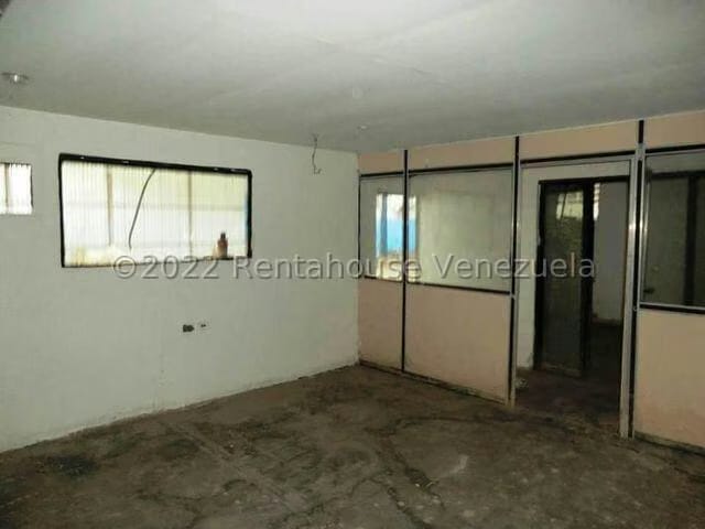 Comercial (Galpon - Deposito) en Alquiler en Guarenas, Miranda - 14