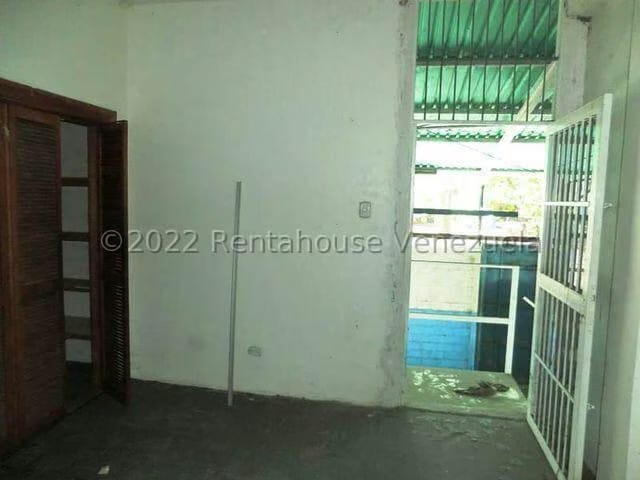 Comercial (Galpon - Deposito) en Alquiler en Guarenas, Miranda - 16