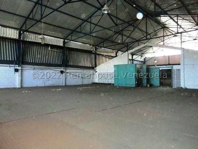 Comercial (Galpon - Deposito) en Alquiler en Guarenas, Miranda - 3