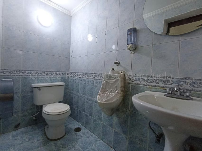 Comercial (Edificio) en Venta en Avenida Constitucion, Aragua - 19