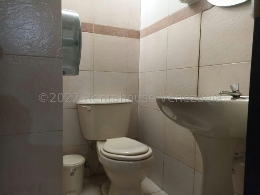 Comercial (Edificio) en Venta en Avenida Constitucion, Aragua - 42